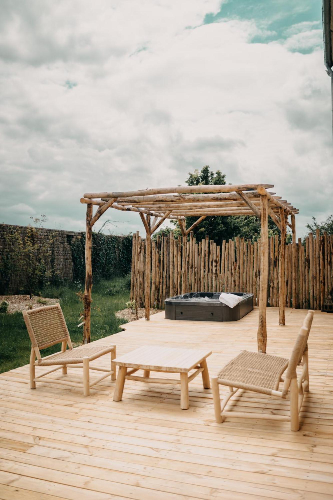 Le Clos D'Omaha Englesqueville-la-Percée Extérieur photo